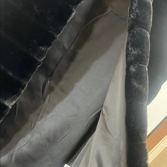 INC International Concepts Black Faux Fur Vest - Picture 7 of 11